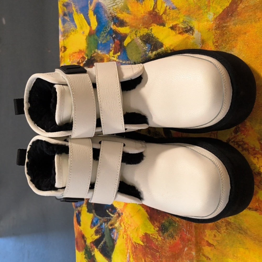 UGG Australia Neumel Platform Boot White Leather Size 3 Girl UK 2 EU 35